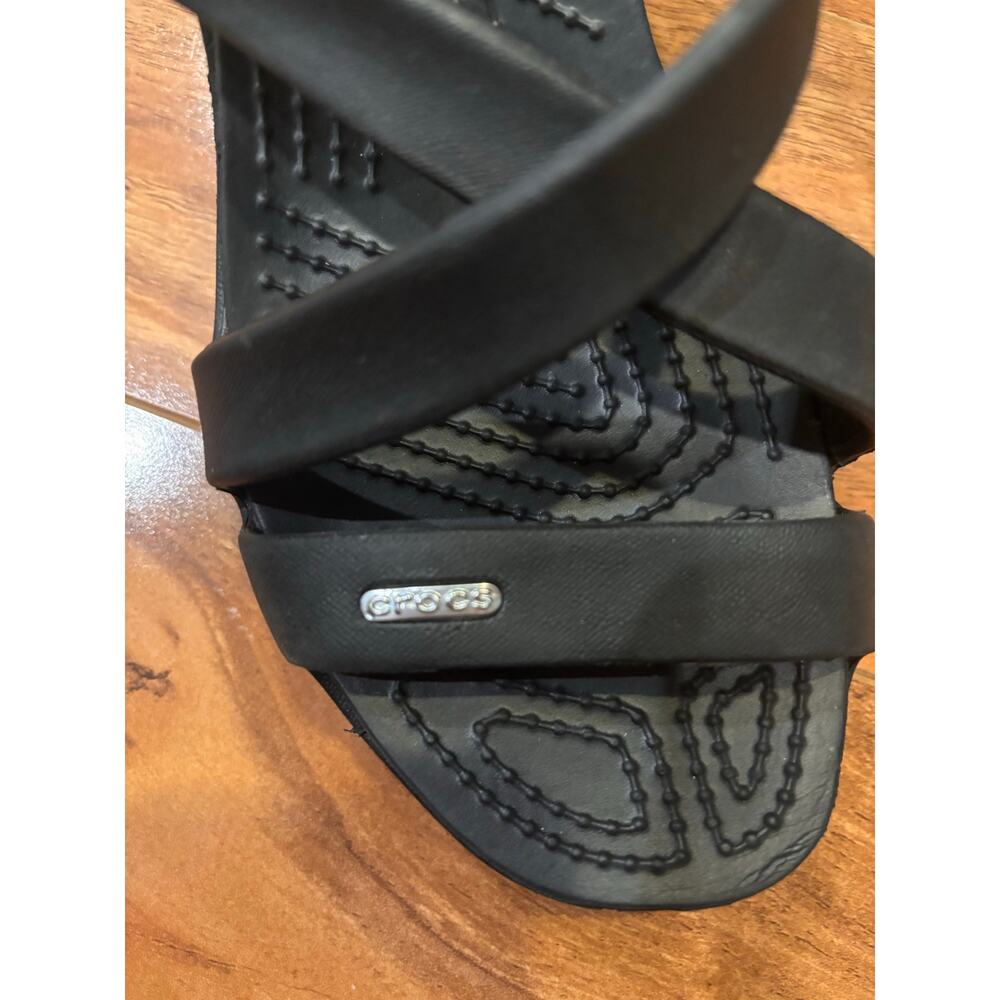 Crocs Cyprus platform black heels size 9, strap design, block heel. - Picture 7 of 7